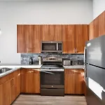 Lux Downtown Fort Worth Retreat, Resort Style Pool, Gym And Parking