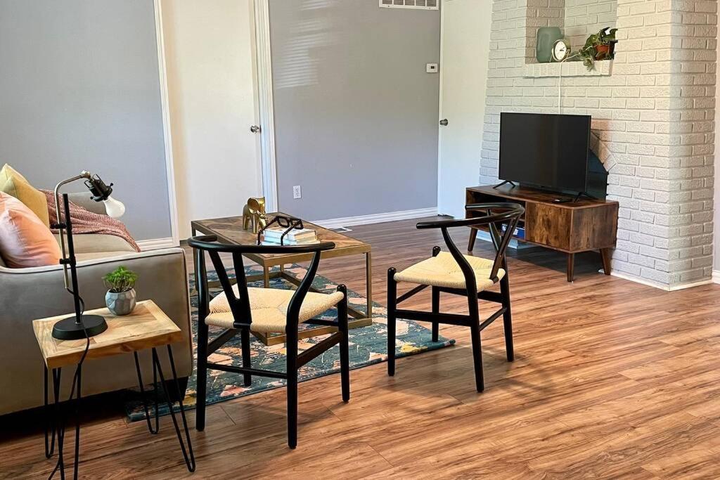 **min Frm Dwntwn Fort Worth*modern*cozy*townhome** * Fort Worth