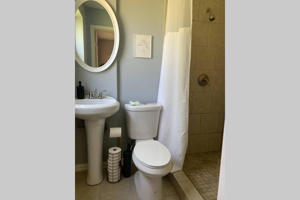 Holiday home **min Frm Dwntwn Fort Worth*modern*cozy*townhome**