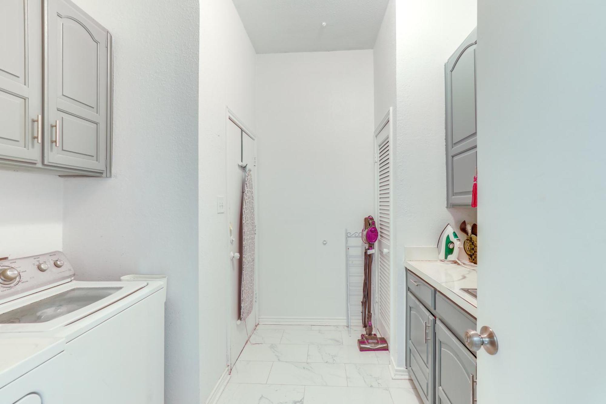 Luxe Worth Retreat With Pool, 11 Mi To Downtown * Fort Worth