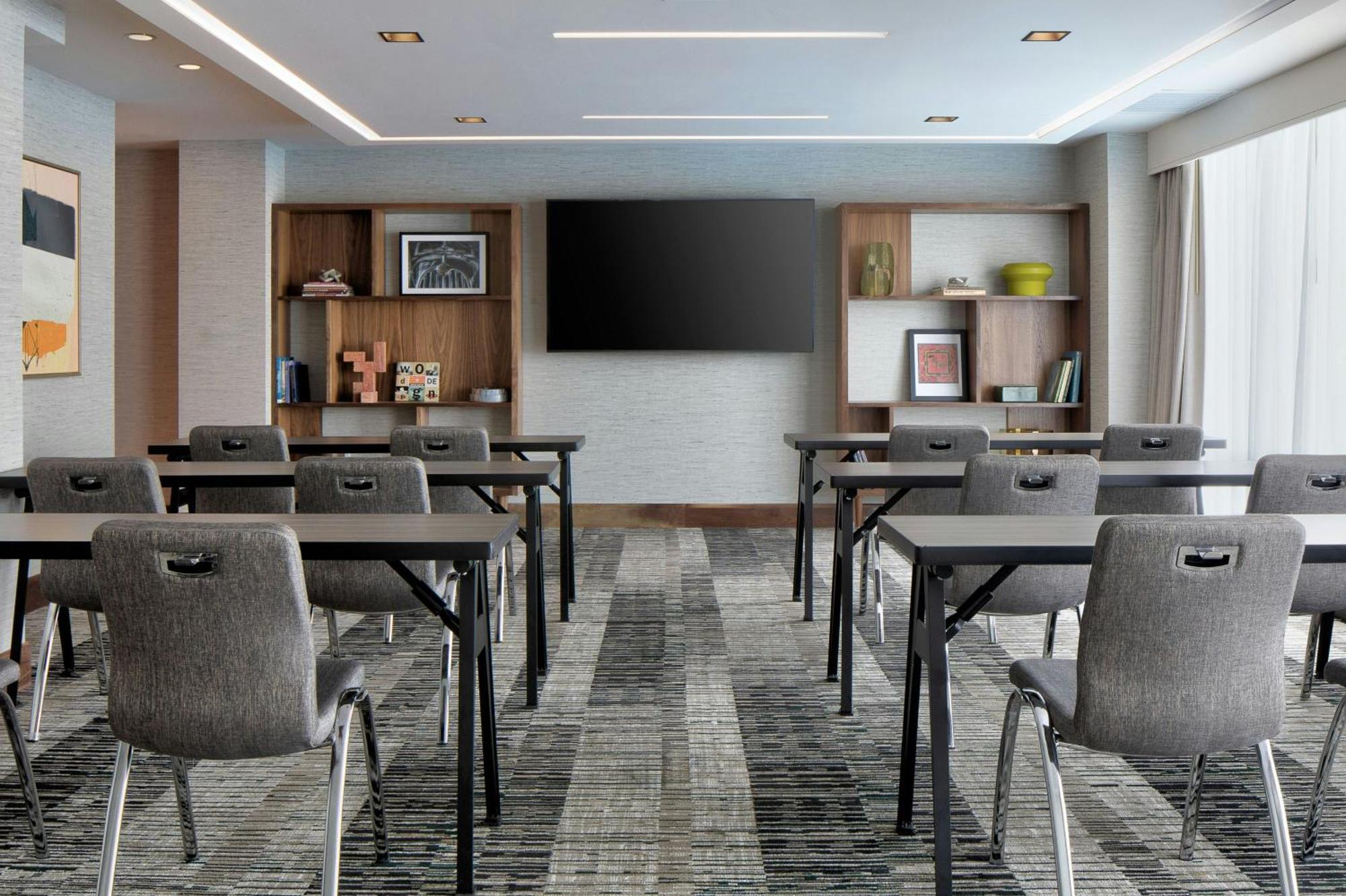 Le Meridien Worth Downtown Hotel 4*