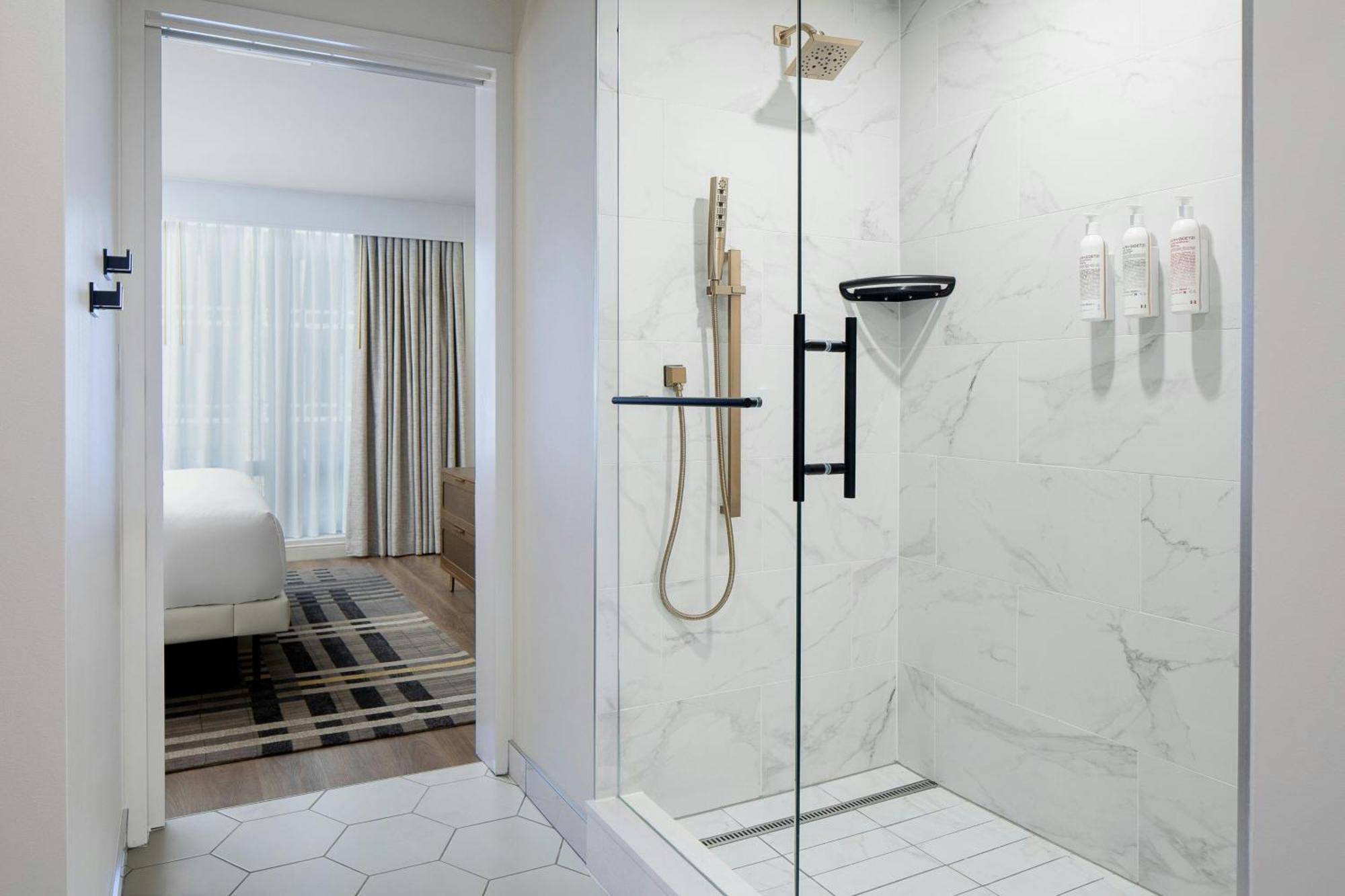 Hotel Le Meridien Worth Downtown