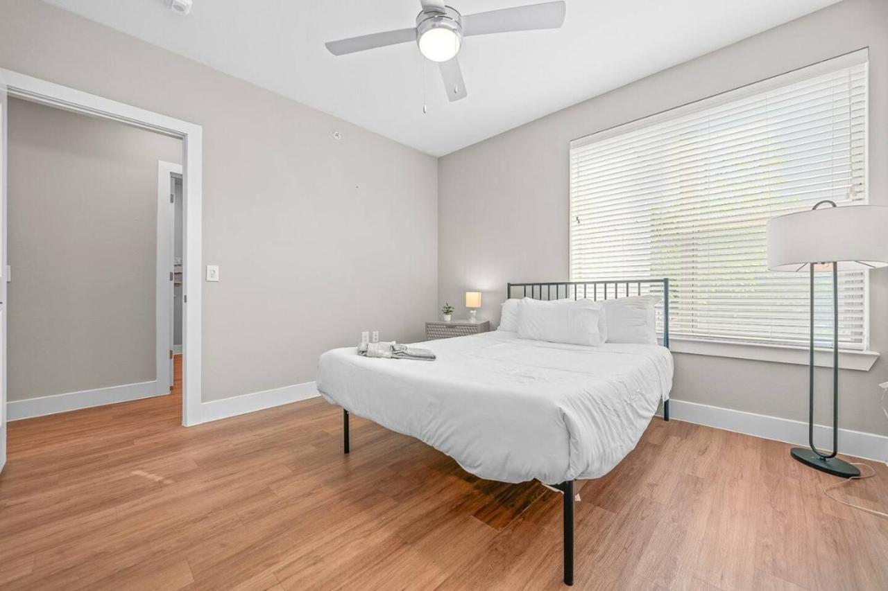 Apartment Charming 3bd 2ba With Beautiful Pool In Worth *
