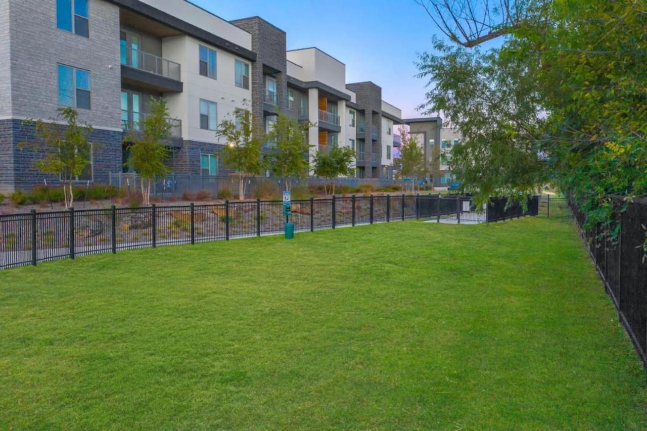 Apartment Charming 3bd 2ba With Beautiful Pool In Worth