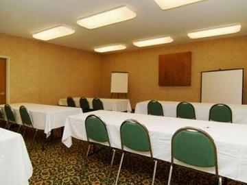 Fairfield & Worth I-30 West Near Nas Jrb Hotel 5*