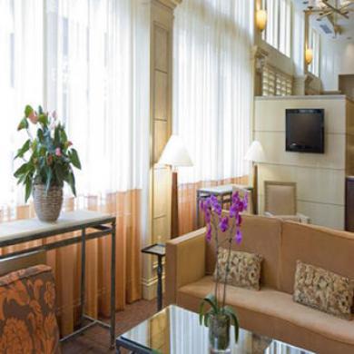 The Ashton Hotel 3*