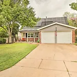 Fort Worth Retreat With Fenced Yard And Fire Pit!