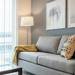 Landing At Axis Waterfront - 1 Bedroom In Downtown Benbrook