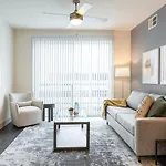 Landing At Axis Waterfront - 1 Bedroom In Downtown Benbrook
