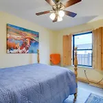 Vibrant Home About 7 Mi To Fort Worth Stockyards!