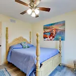 Vibrant Home About 7 Mi To Fort Worth Stockyards!