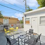 Delightful 1Br 1Ba Cozy Holiday Flat