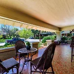 Mistletoe Heights Bungalow
