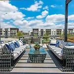 Alluring 1Bd 1Ba With Beautiful Pool In Fort Worth