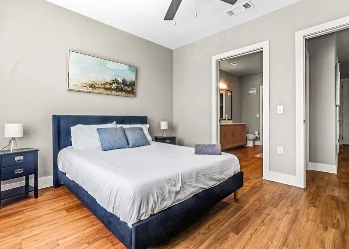 Mesmerizing 2Bd 2Ba W Beautiful Pool In Fort Worth