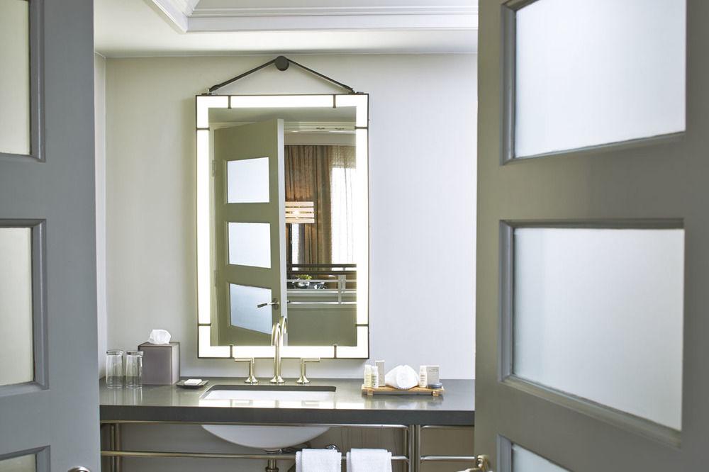 The Worthington Renaissance Worth Hotel 4*