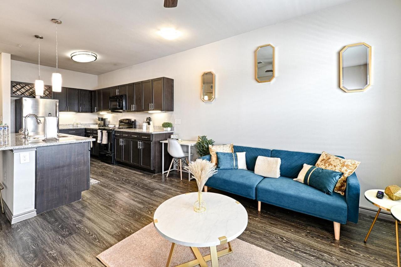 Dfw Downtown Location Mins To Tcu Ample Free Parking View & Wifi! *