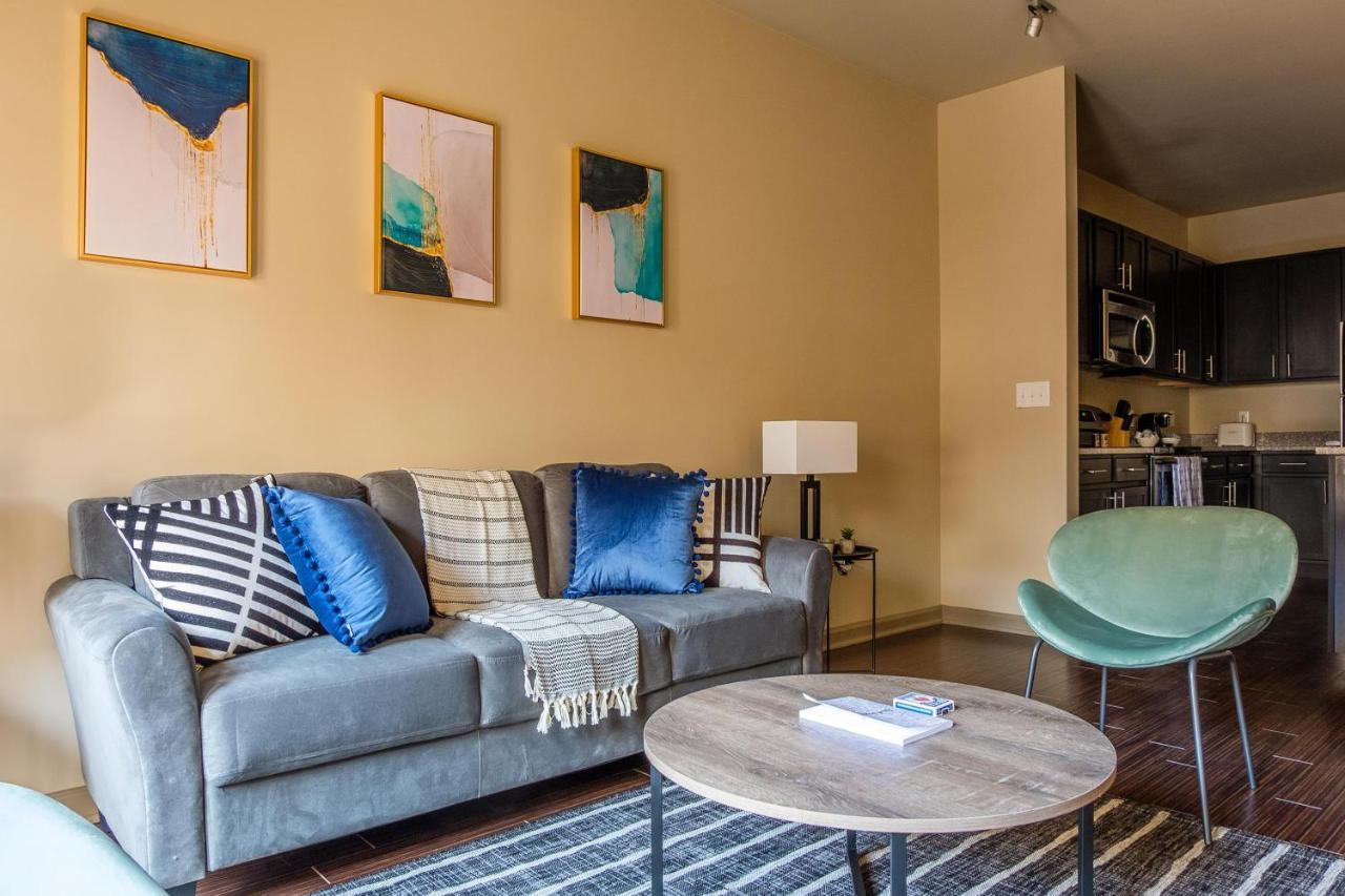 Apartment Frontdesk Phoenix Apts Downtown