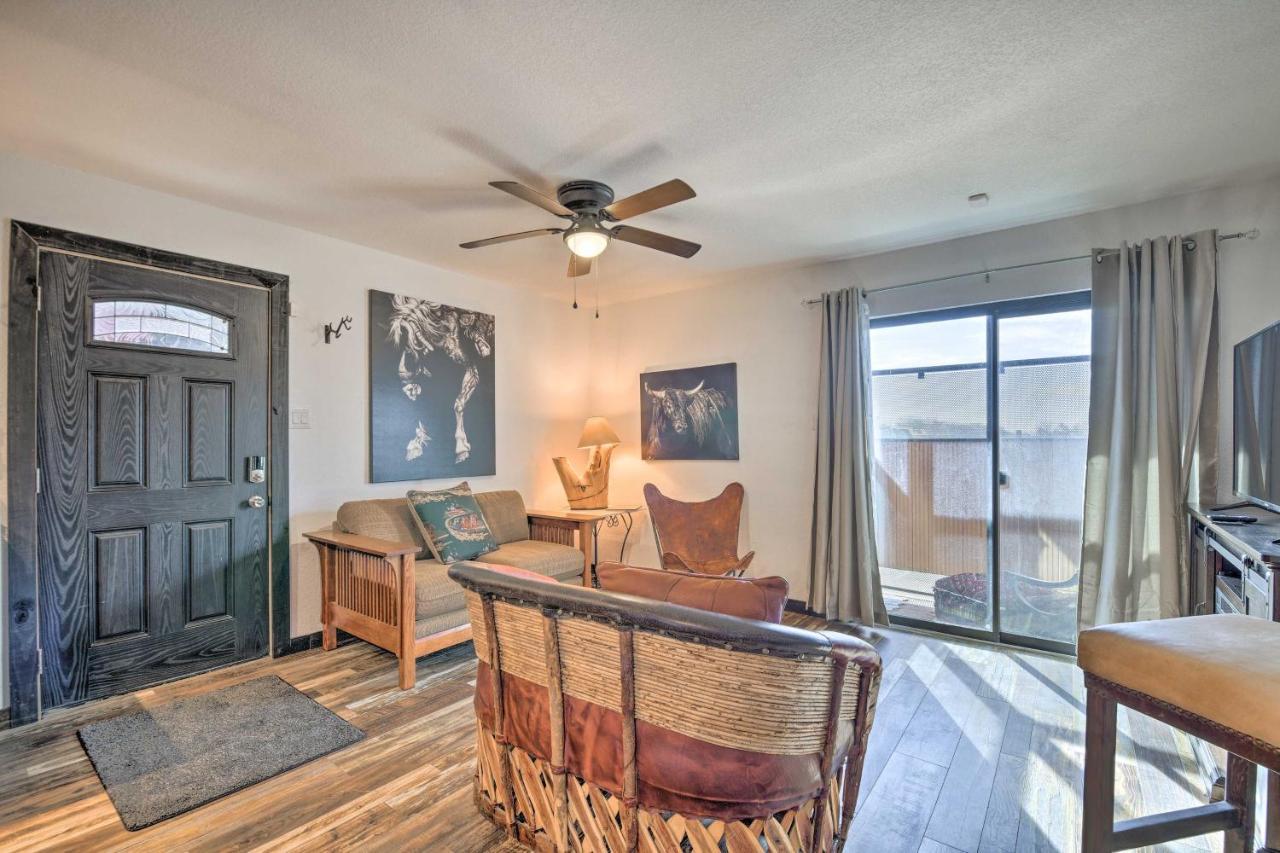 Apartment Rustic Worth Getaway About 4 Mi To Downtown! *
