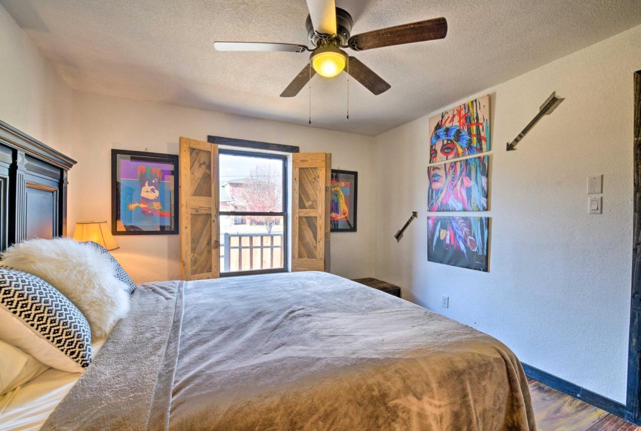 Rustic Worth Getaway About 4 Mi To Downtown! Apartment *