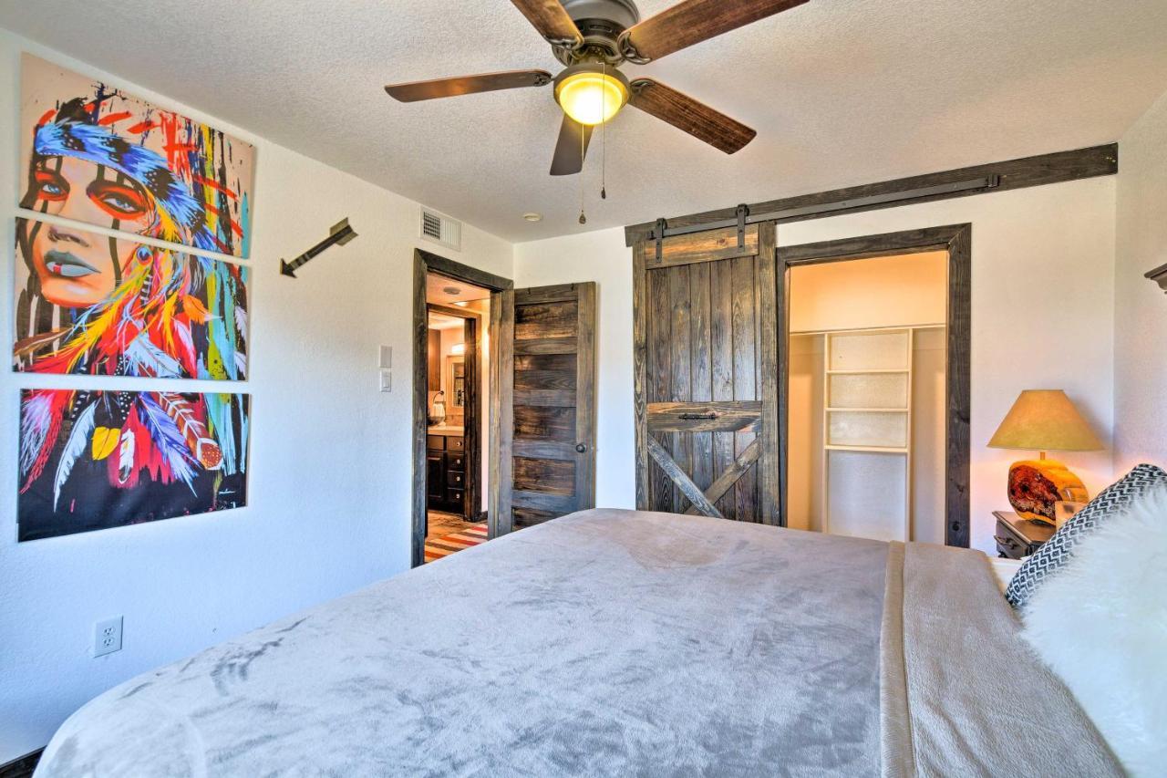 Rustic Worth Getaway About 4 Mi To Downtown! *