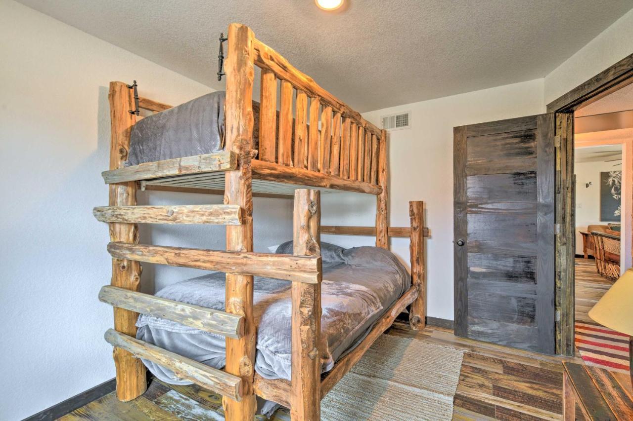 Rustic Worth Getaway About 4 Mi To Downtown! *