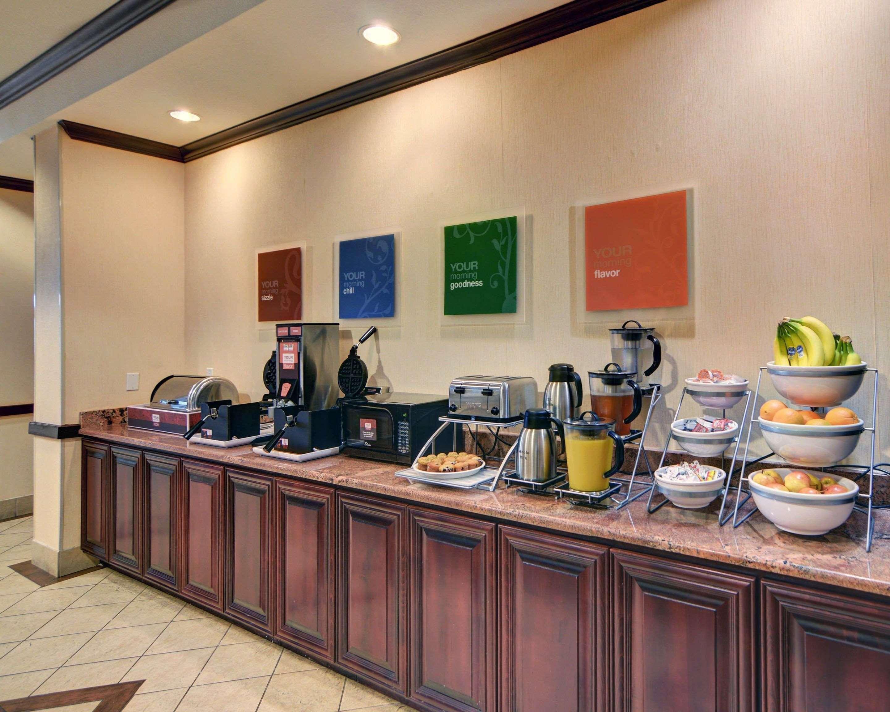 Comfort Worth South Hotel 2*