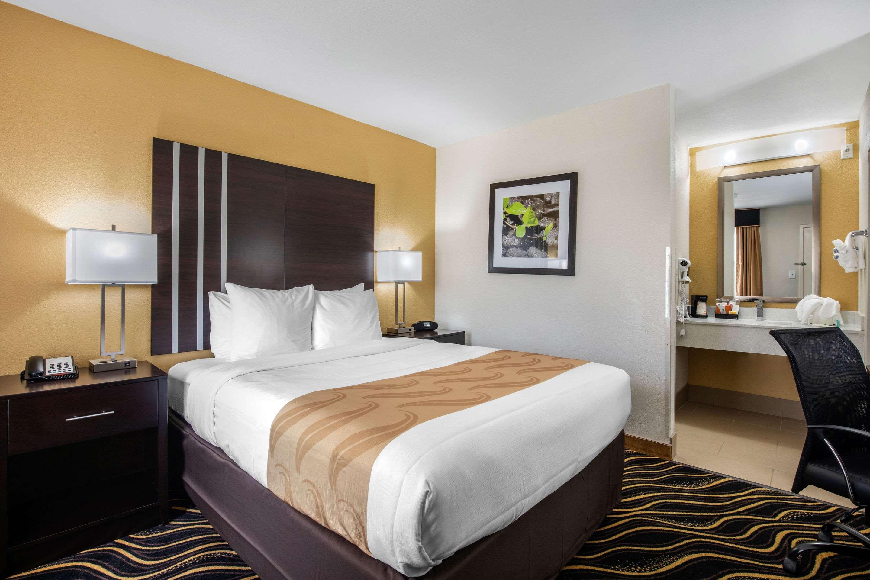 Inn Quality West Worth
