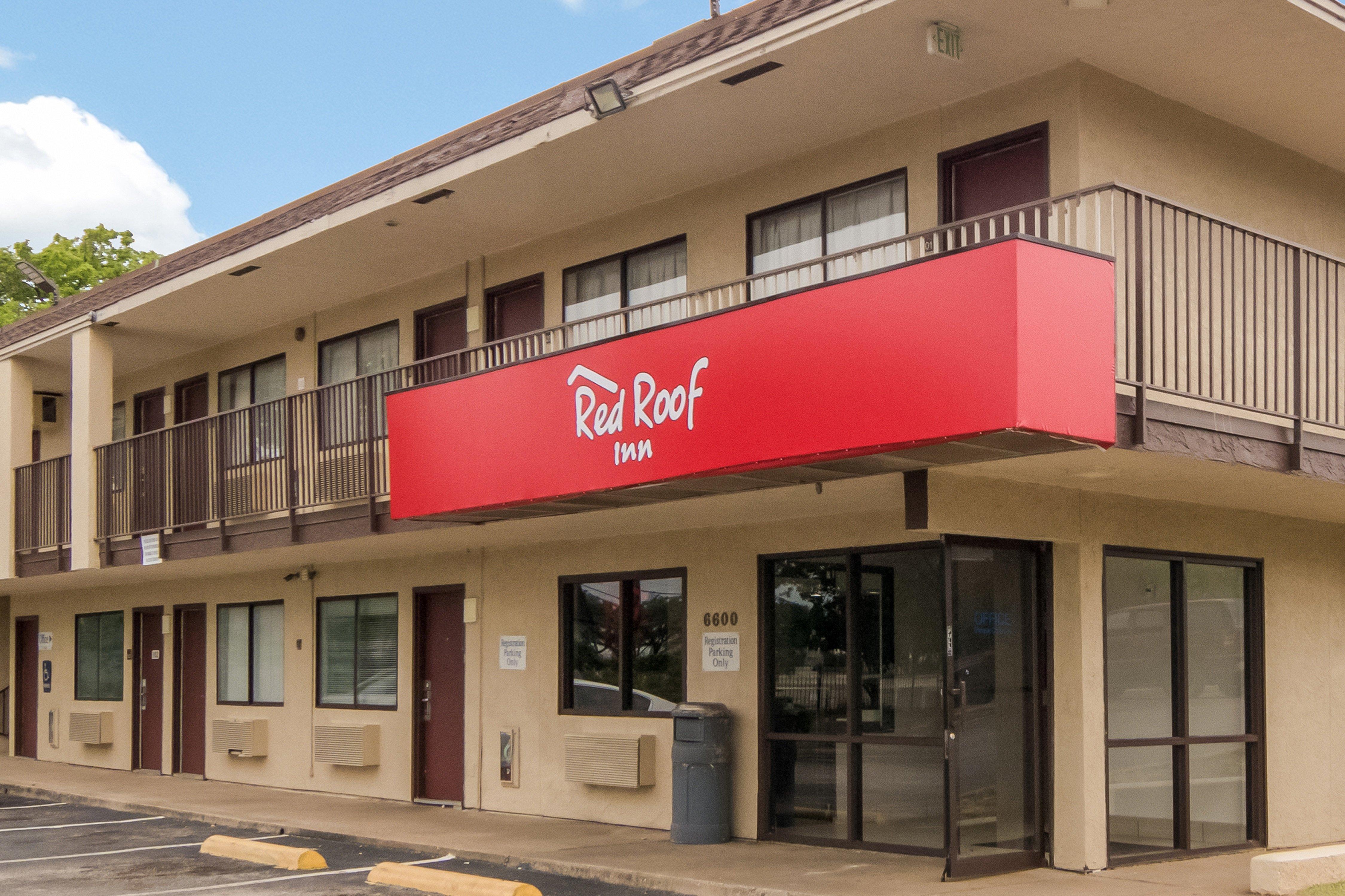 Red Roof Worth South Motel 2*