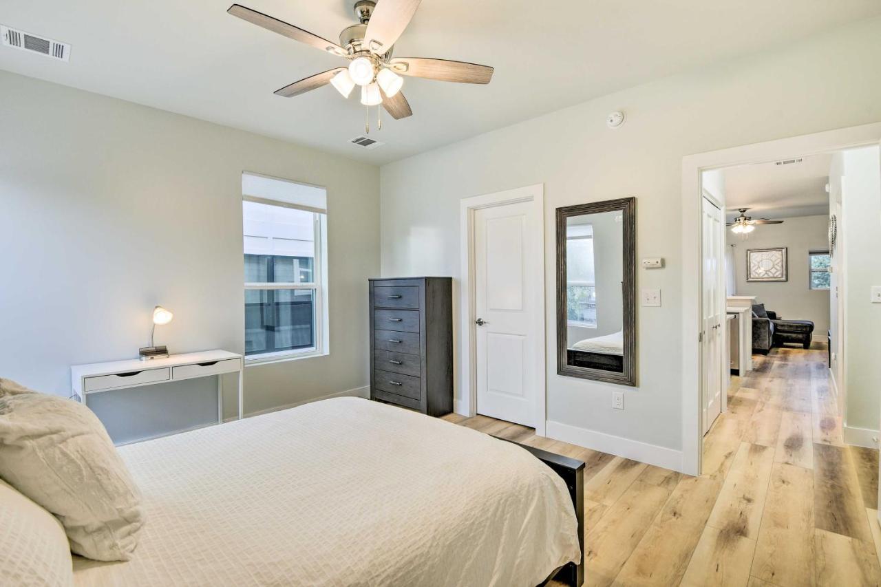Apartment Worth Retreat With Balcony Walk To Tcu!