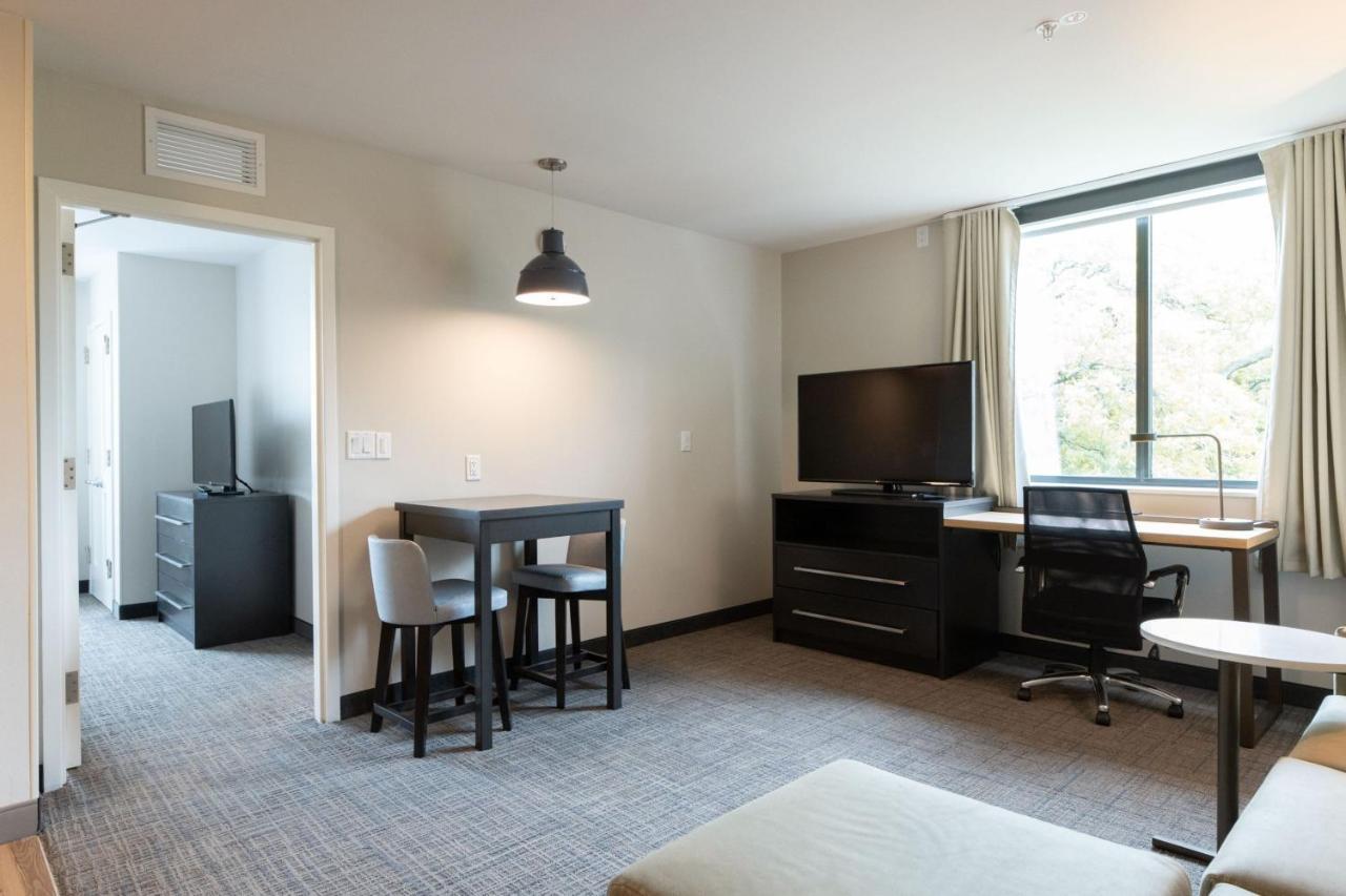 By Marriott Worth Southwest