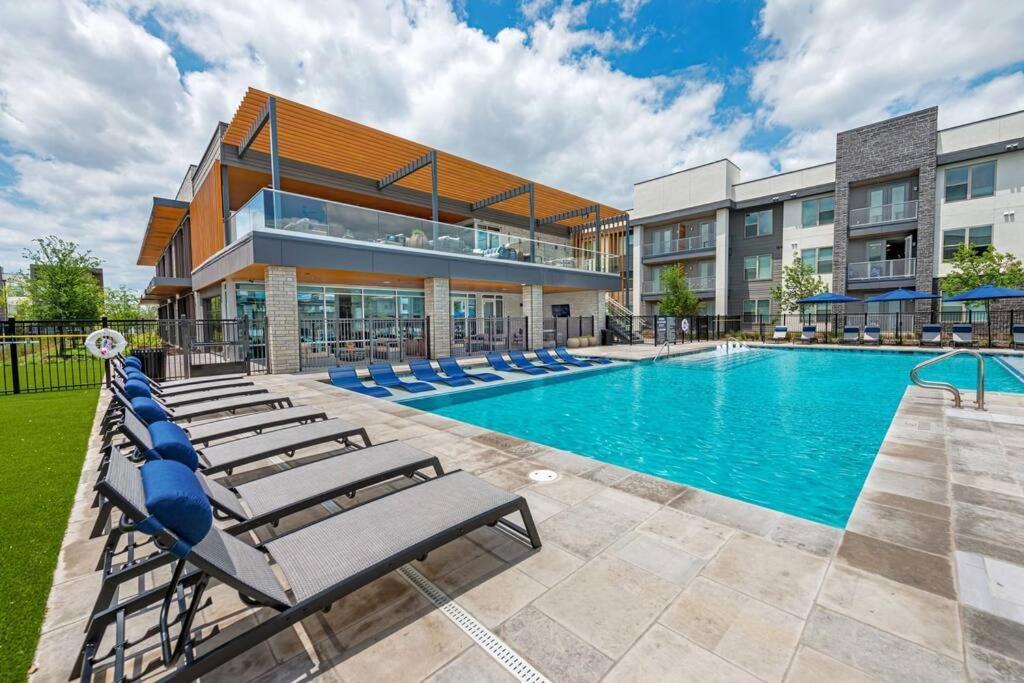Elegant & Luxurious Modern With Southern Charm * Fort Worth