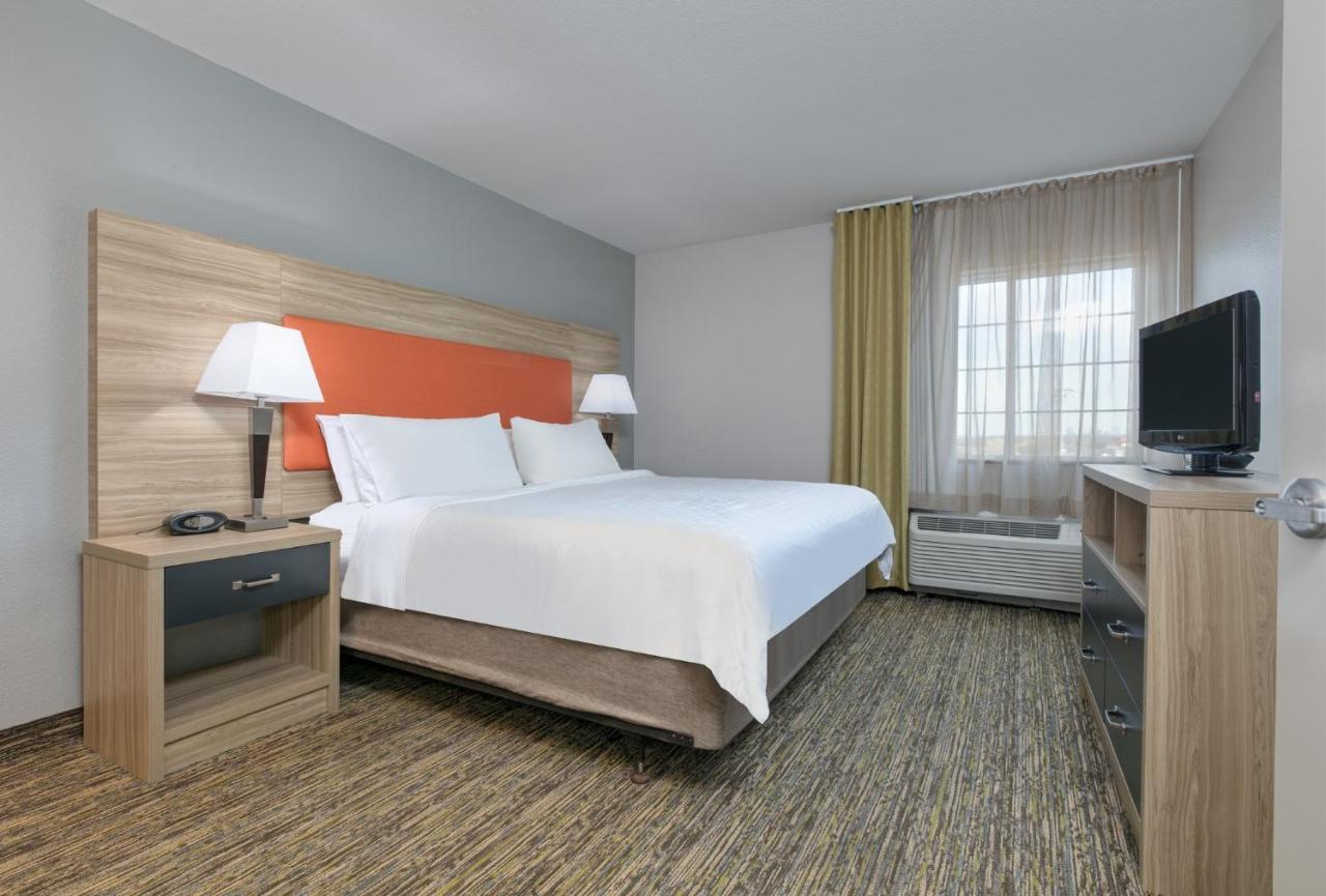 Candlewood Worth West By Ihg Hotel