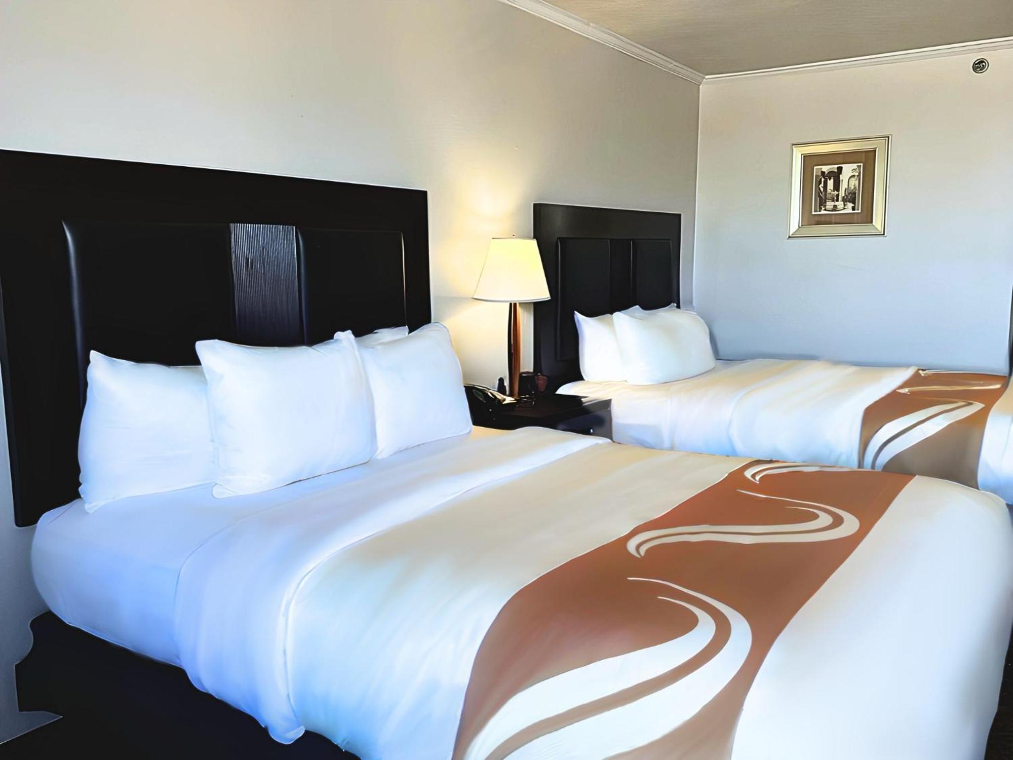 Inn Quality Worth - Downtown East