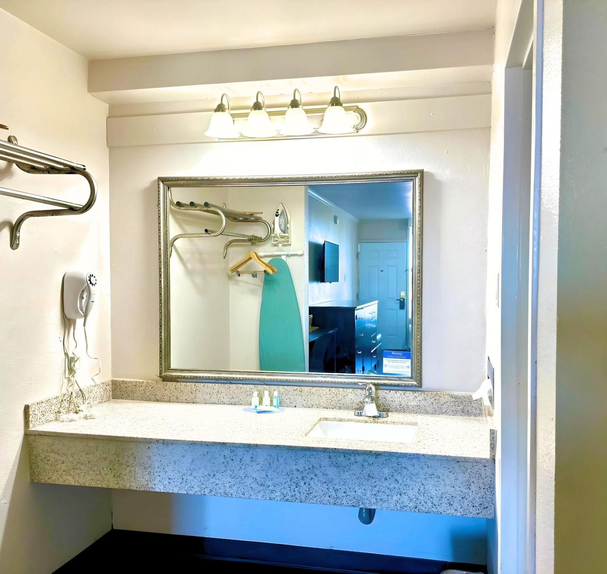 Quality Worth - Downtown East Inn Fort Worth