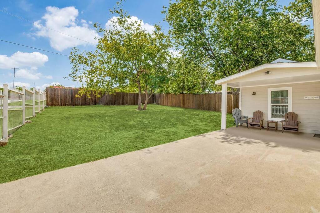 Stockyards Cowtown Outpost-less Than 4 Minutes To Stockyards-sleeps 8 Holiday home *