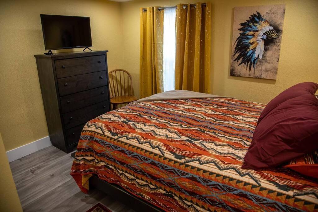Stockyards Cowtown Outpost-less Than 4 Minutes To Stockyards-sleeps 8 * Fort Worth