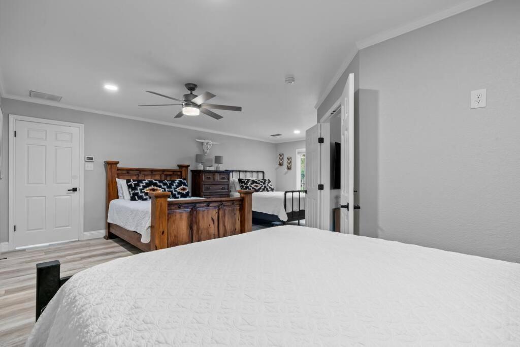 Holiday home Cowtown Casa: A Place To Hang Your Fort Worth