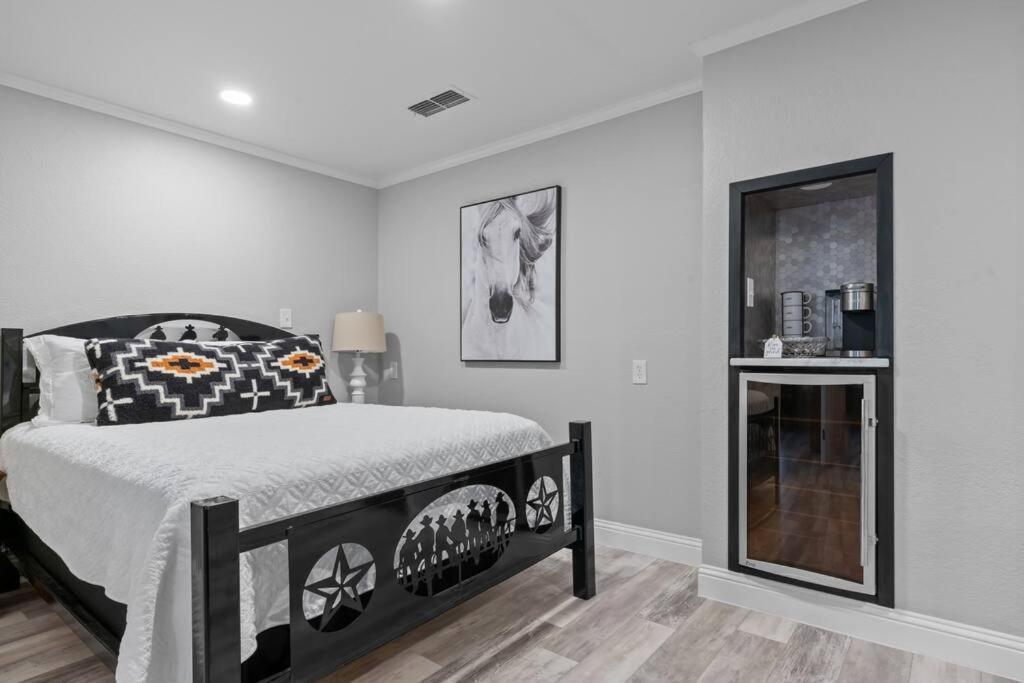 Holiday home Cowtown Casa: A Place To Hang Your Fort Worth
