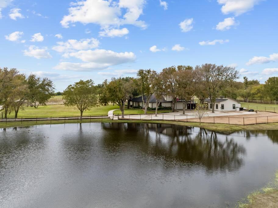 Cowtown Casa: A Place To Hang Your Fort Worth