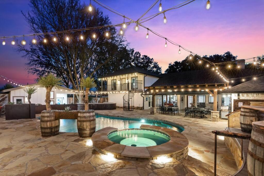 Cowtown Casa: A Place To Hang Your