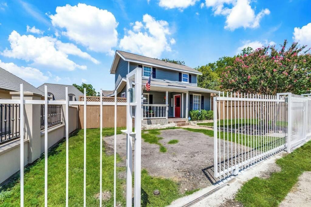Stockyards-bbobs-4mins! Graylee House.4-bedrooms * Fort Worth