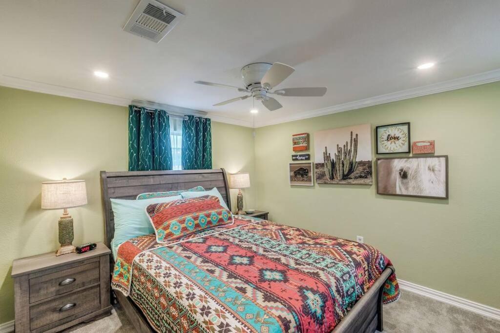 Holiday home Stockyards-bbobs-4mins! Graylee House.4-bedrooms *
