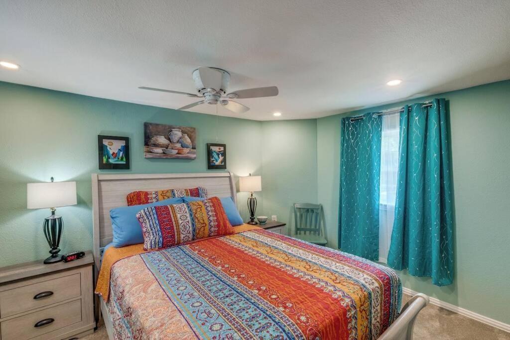 Holiday home Stockyards-bbobs-4mins! Graylee House.4-bedrooms
