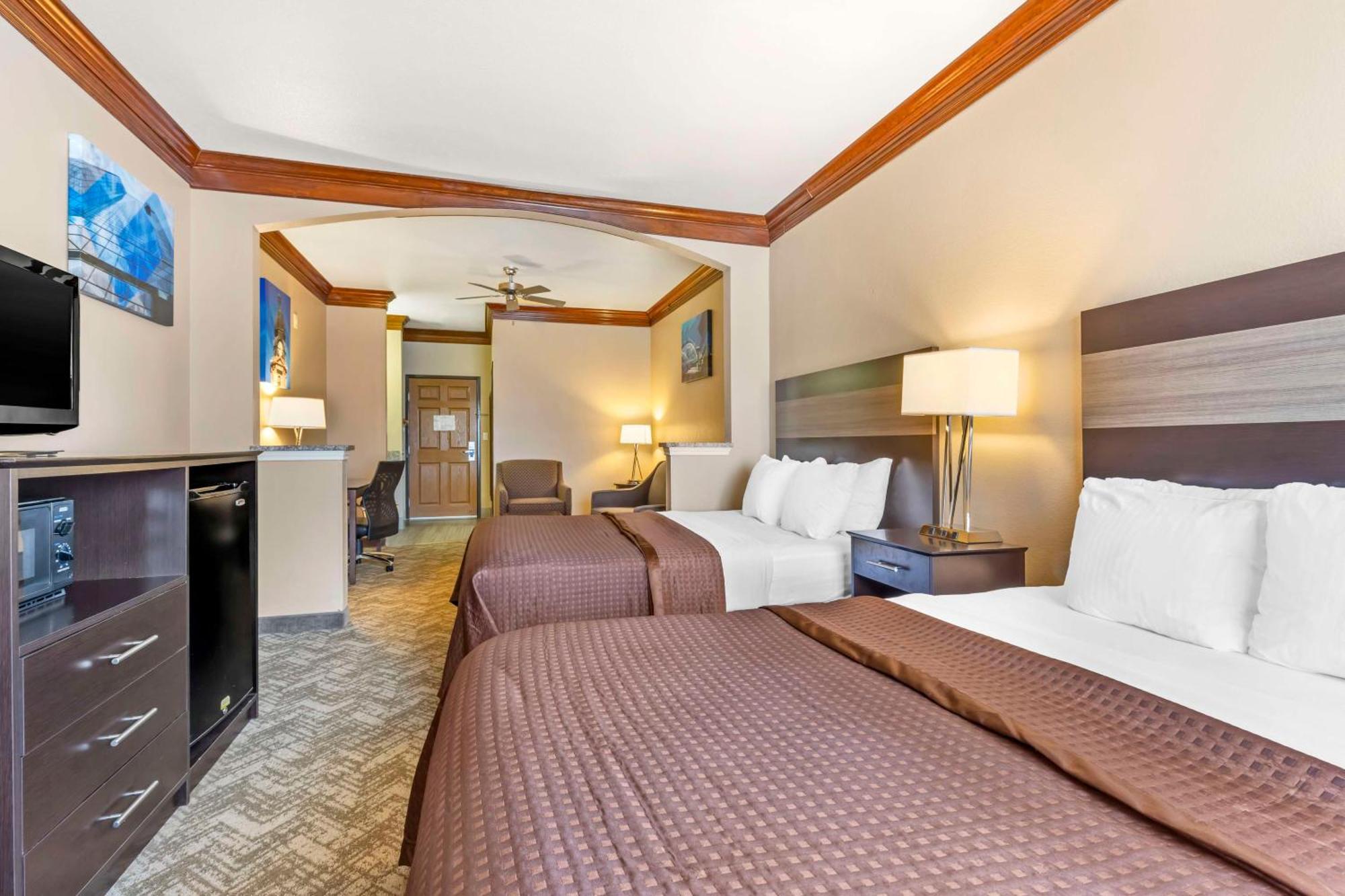 Western Worth & Hotel 3*