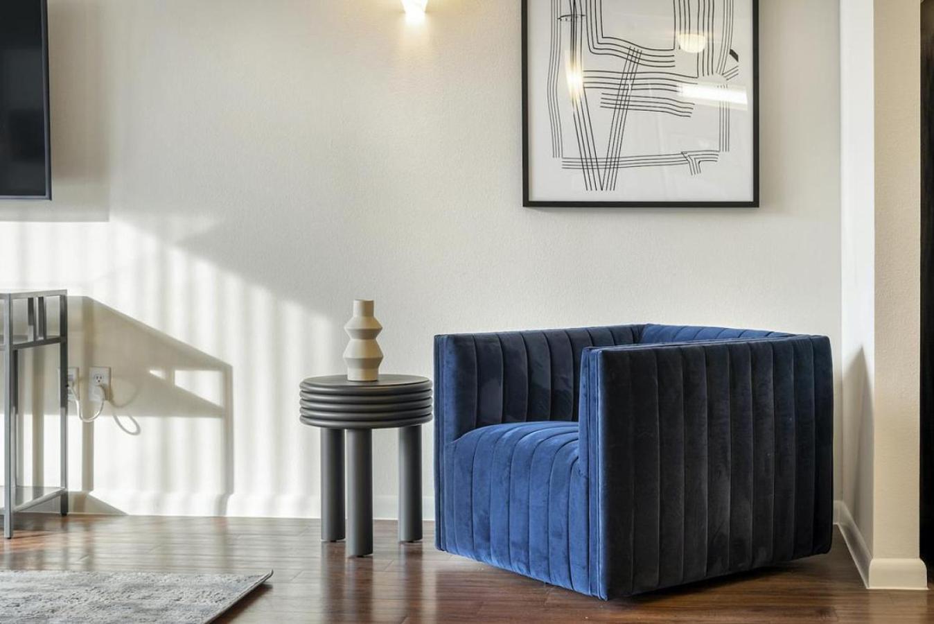 Landing At Axis Waterfront - 1 Bedroom In Downtown Benbrook Fort Worth
