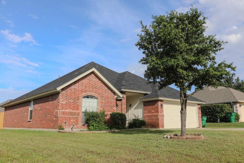 Tx Getaway Ps5-xbox, Gameroom, Bbq, Attractions *