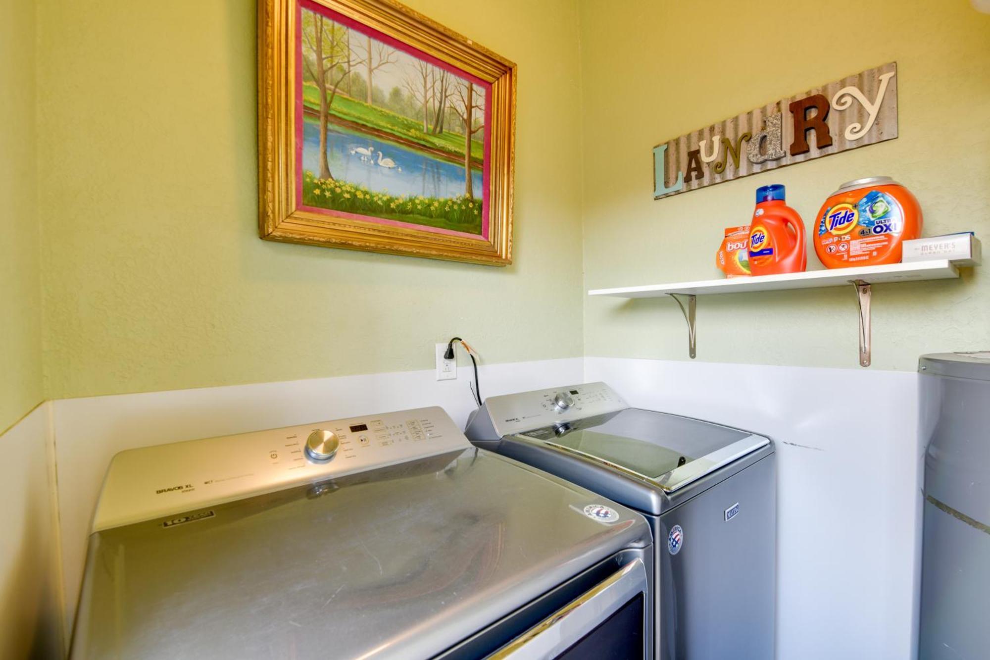 Apartment Vibrant About 7 Mi To Worth Stockyards! *