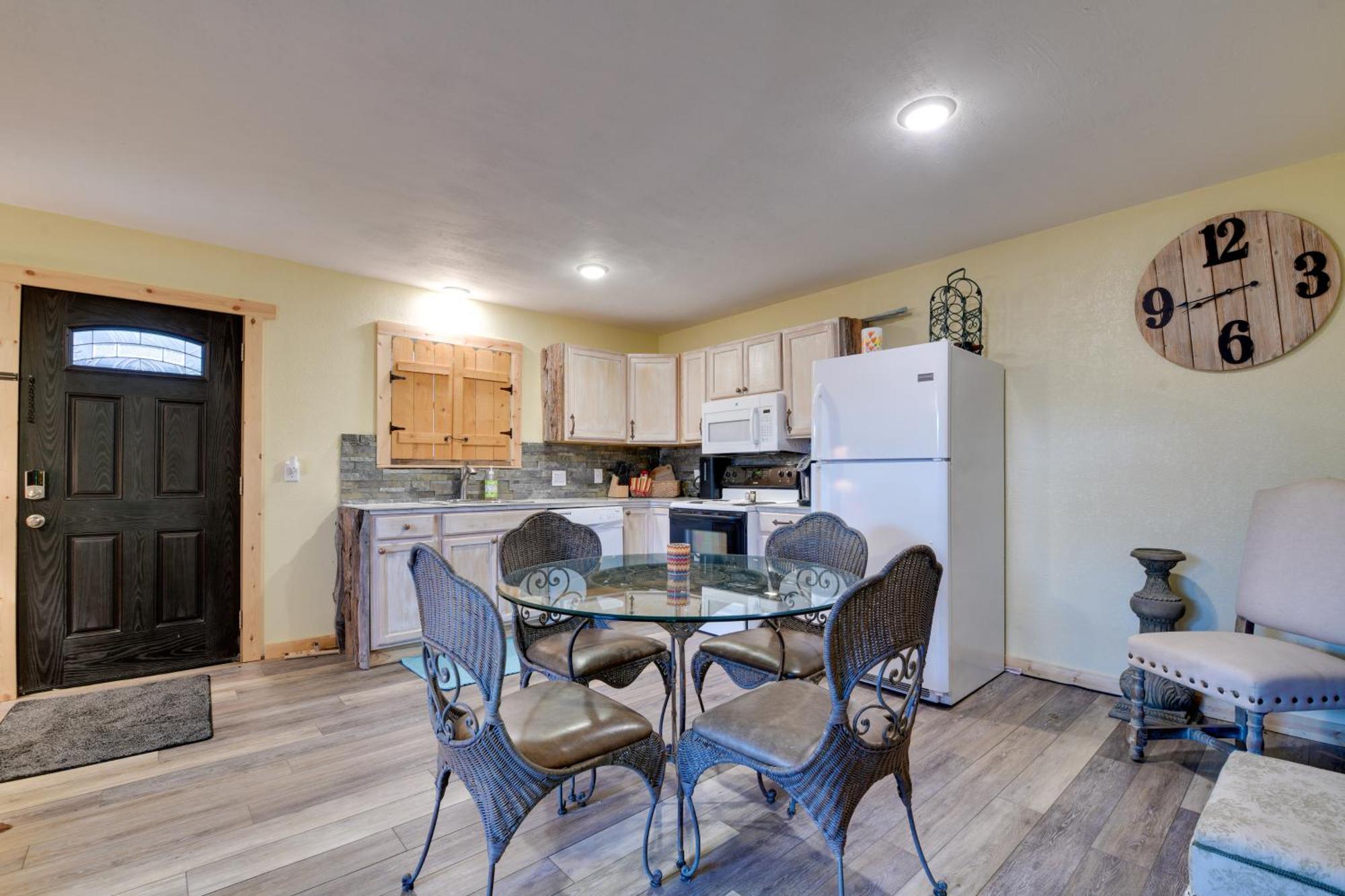 Vibrant About 7 Mi To Worth Stockyards! Apartment Fort Worth