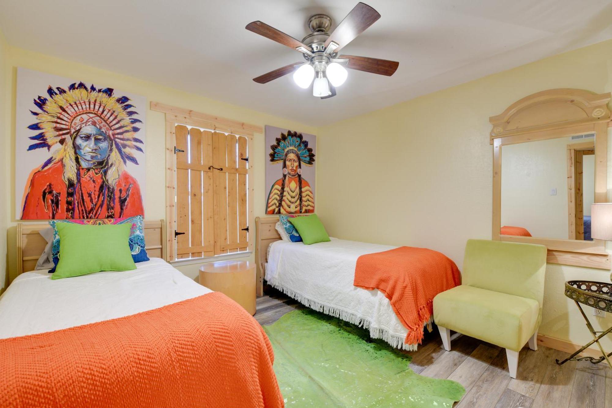 Apartment Vibrant About 7 Mi To Worth Stockyards!